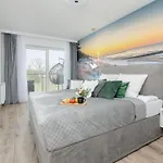 Comfortable Apartment, River View, Indoor Pool Apartamento Dziwnów