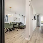Comfortable Apartment, River View, Indoor Pool Apartamento Dziwnów