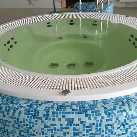 Comfortable Apartment, River View, Indoor Pool アパート *