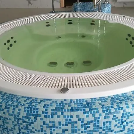 Beautiful Apartment, Swimming Pool, Sauna, Apartment *