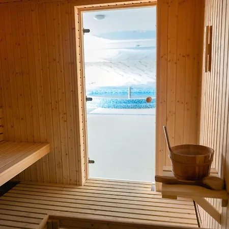 Beautiful Apartment, Swimming Pool, Sauna,