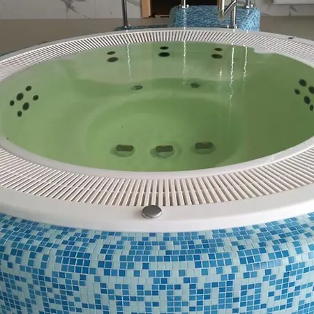 アパート Comfortable Apartment, River View, Indoor Pool *